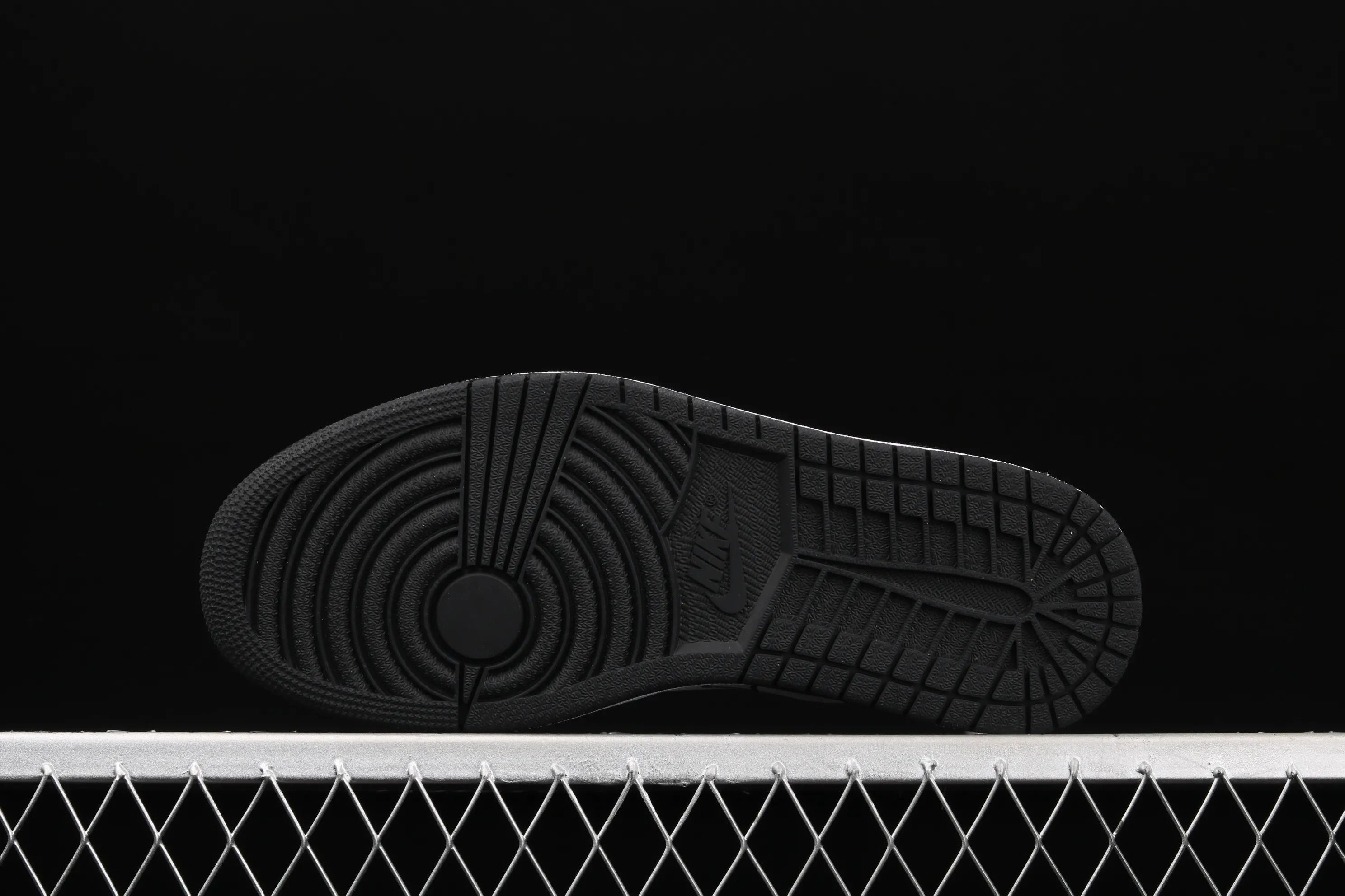 All categories Air Jordan Jordan series basketball shoes Air Jordan 1 Mid Air Jordan 1 Mid SE AJ1 Joe 1 patent leather multi-color splicing mid-top versatile casual sports sneakers DB5454-001